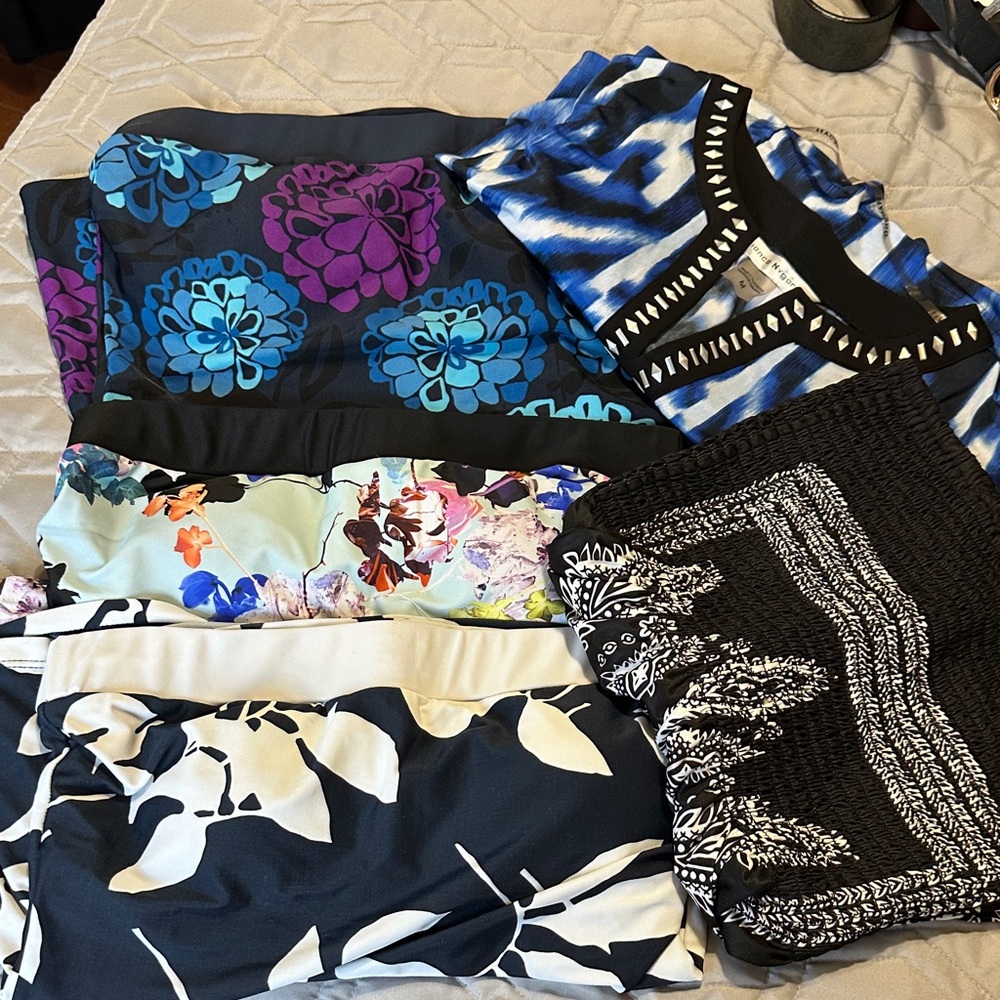 Sz M⭐️5 Piece Swimwear Bundle: 3 Bandeau Tankinis 2 Coverups. New Condition.